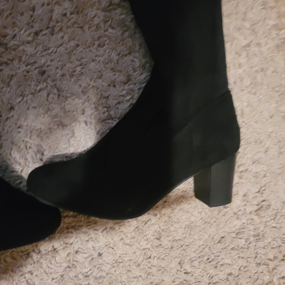 Knee high boots - Picture 3 of 3